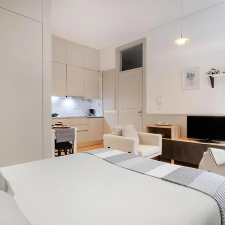 Appartement Sol Modern @ Batalha Metro